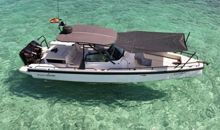 Starboard view 2 of Axopar Brabus 500 Just cool - Motorboat in Ibiza