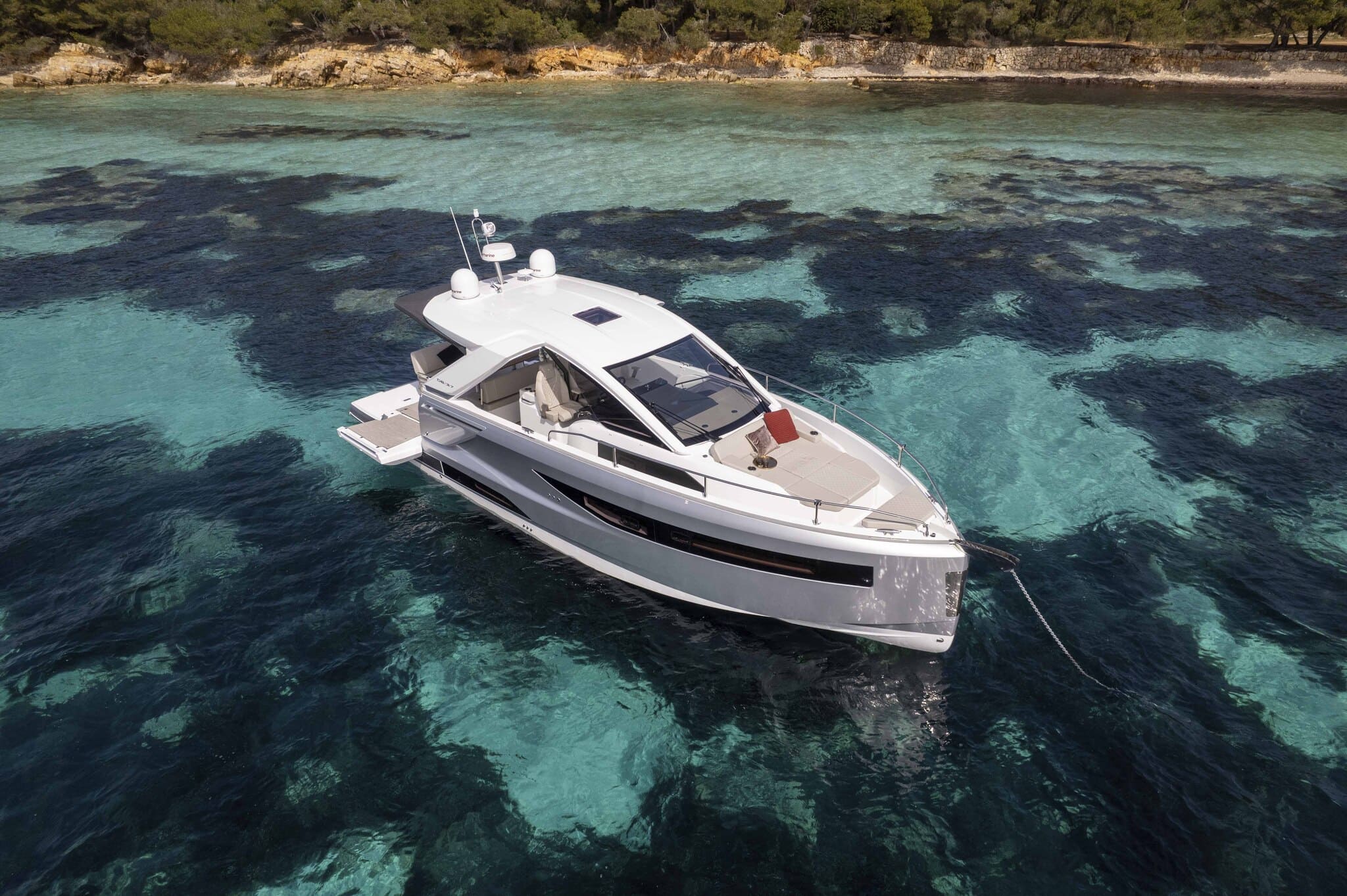 Starboard view of Jeanneau Db37 Baila - Motorboat in Ibiza
