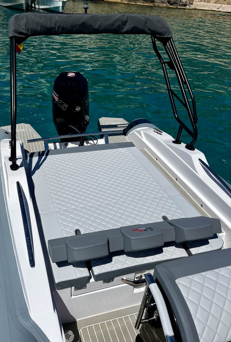 Sundeck of SPXrib 24 Sport Mintality - RIB in Formentera