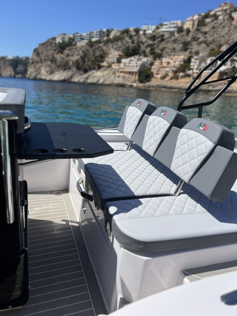 Cockpit of SPXrib 24 Sport Mintality - RIB in Formentera