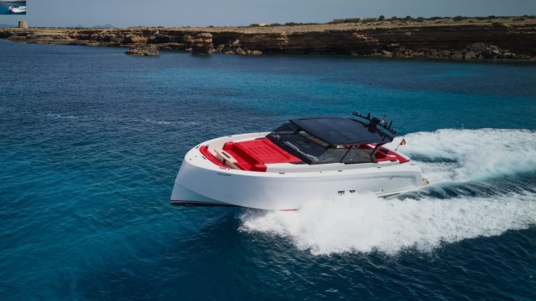 Sailing 3 of Vanquish VQ58 Real Diva - Yacht in Ibiza