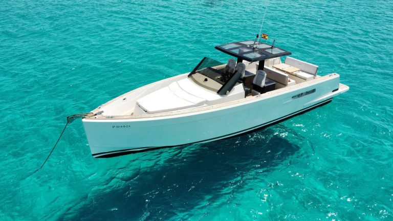Sundeck of Fjord 40 S Open P23 - Yacht in Ibiza