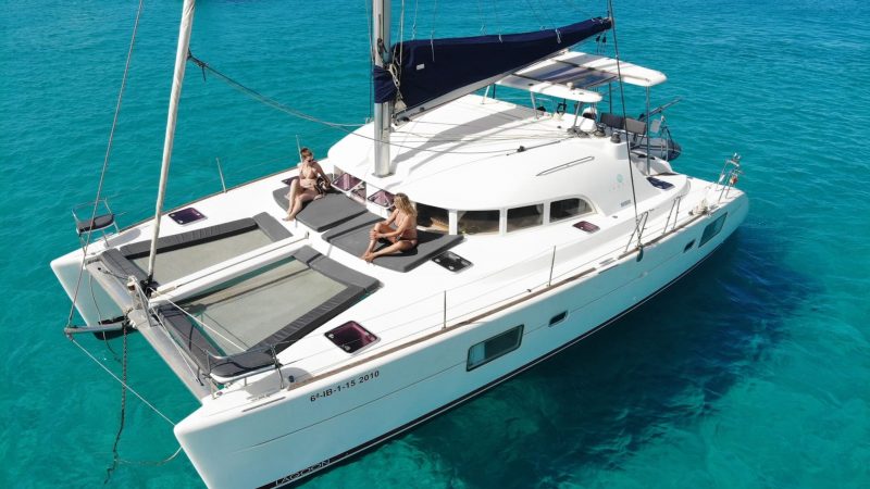 Bow of Lagoon 38 Niu Tribe - Catamaran in Ibiza