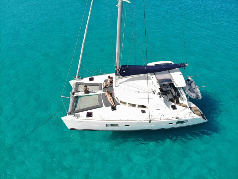 Port view of Lagoon 38 Niu Tribe - Catamaran in Ibiza