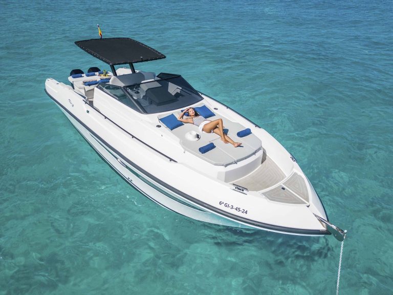 Starboard view of Rio Daytona 34 Memory maker I - Motorboat in Ibiza