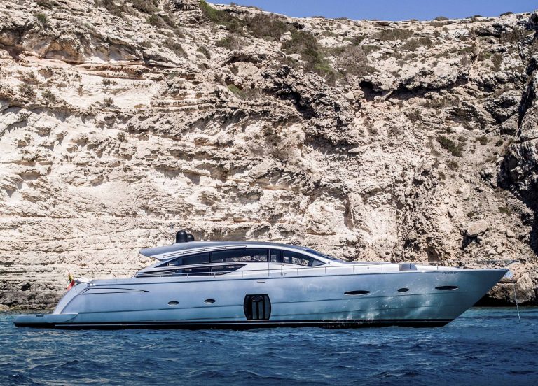 Starboard view 2 of Pershing 80 Wahoo - Superyacht in Ibiza