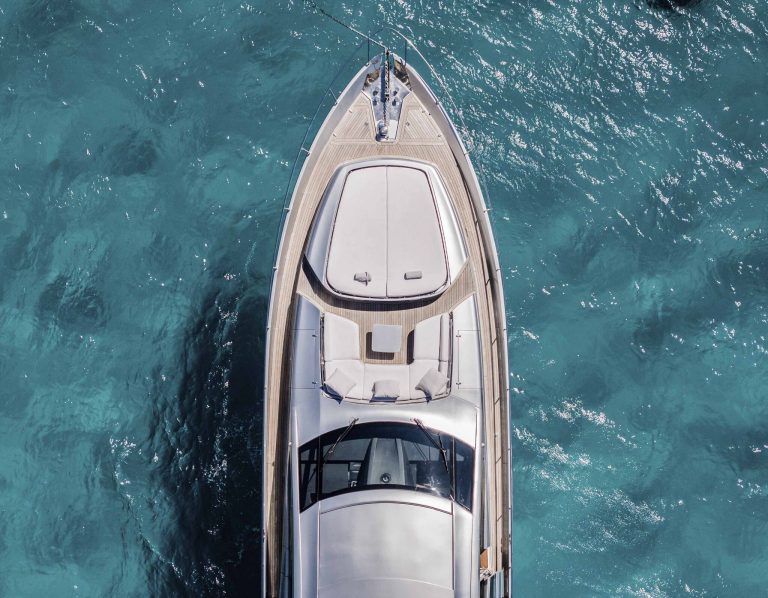 Bow of Pershing 80 Wahoo - Superyacht in Ibiza