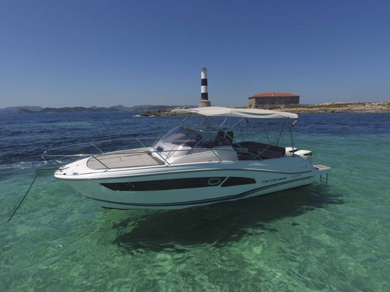 Port view 2 of Jeanneau Cap Camarat 9,0 Thymar - Motorboat in Ibiza