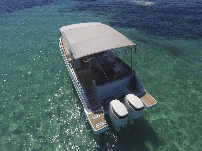 Stern of Jeanneau Cap Camarat 9,0 Thymar - Motorboat in Ibiza