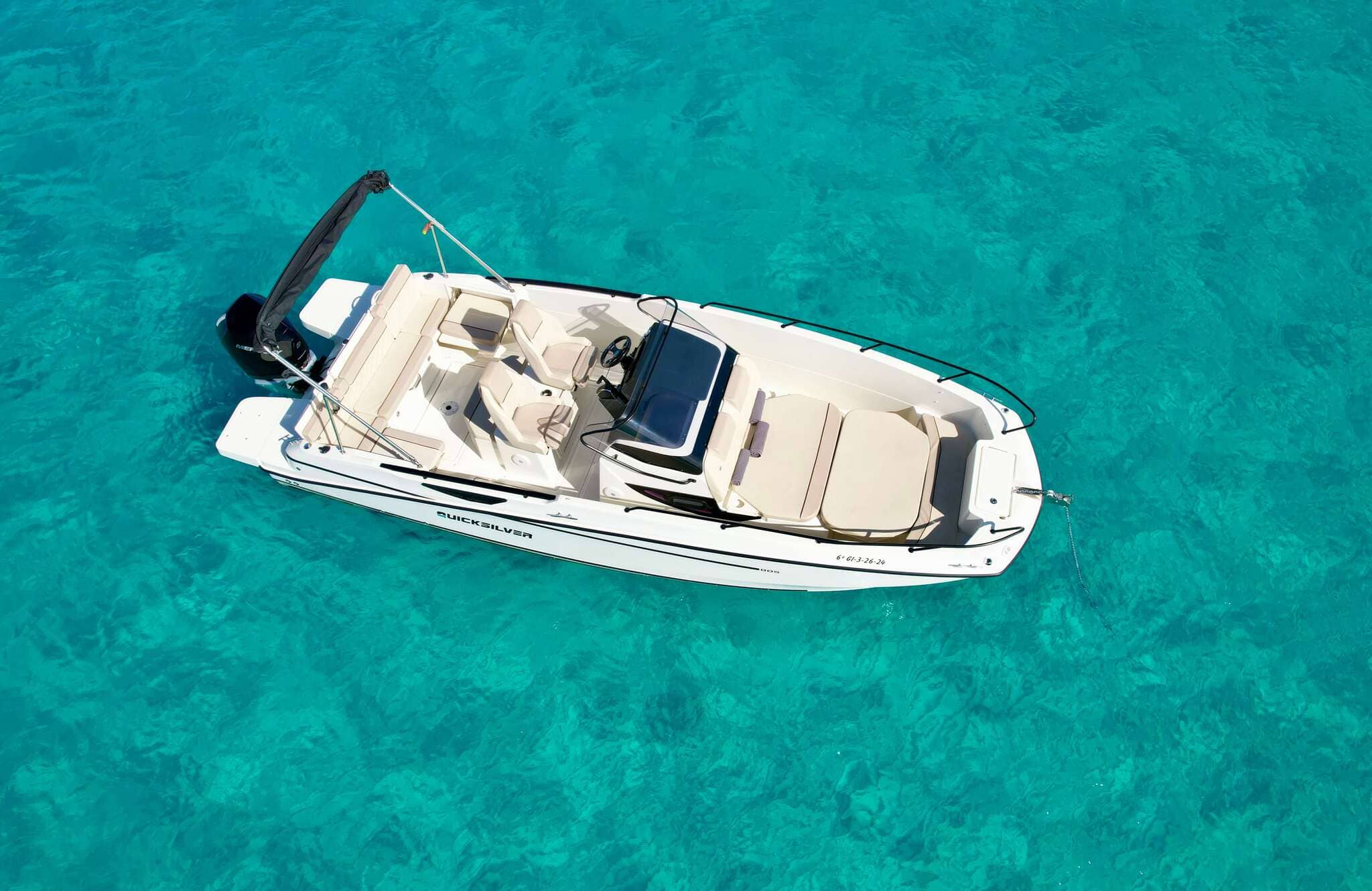 Starboard view of Quicksilver 805 Just smile - Motorboat in Ibiza
