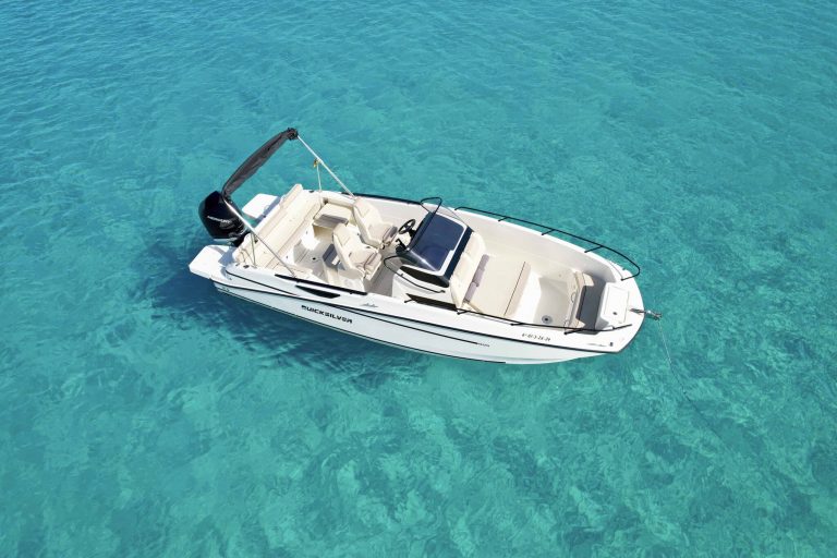 Deck of Quicksilver 805 Just smile - Motorboat in Ibiza