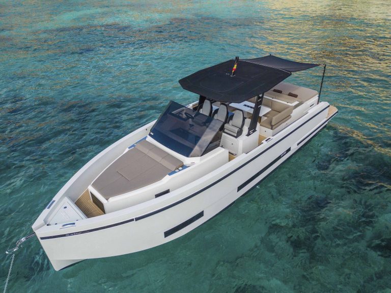 Bow of De Antonio D36 Tito - Yacht in Ibiza