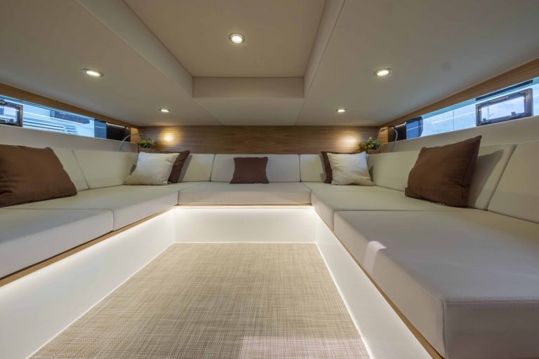 Cabin of De Antonio D42 Playyacht III - Yacht in Ibiza