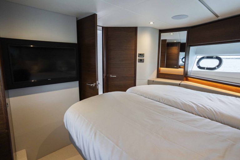 Cabin of Princess V55 Shaka - Yacht in Ibiza
