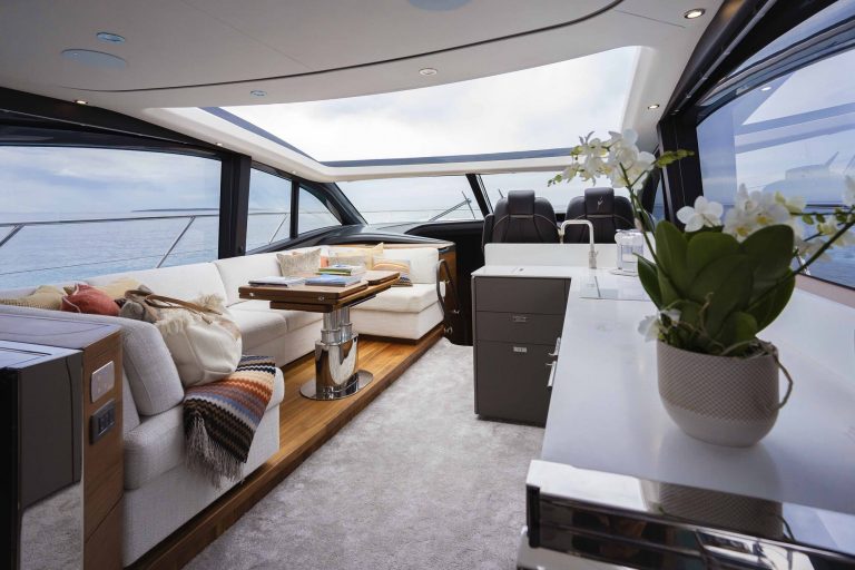Lounge of Princess V55 Shaka - Yacht in Ibiza