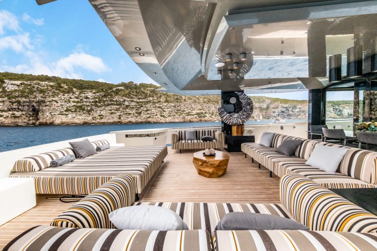 Sundeck of Arcadia 85 Eternity 44 - Superyacht in Ibiza