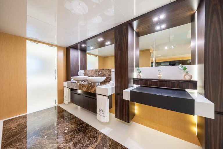 Bathroom 2 of Arcadia 85 Eternity 44 - Superyacht in Ibiza