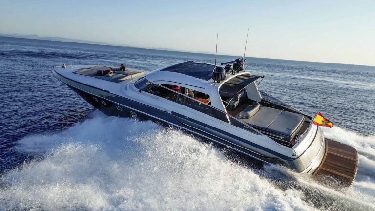 Port view of Baia 80 Shady - Superyacht in Ibiza