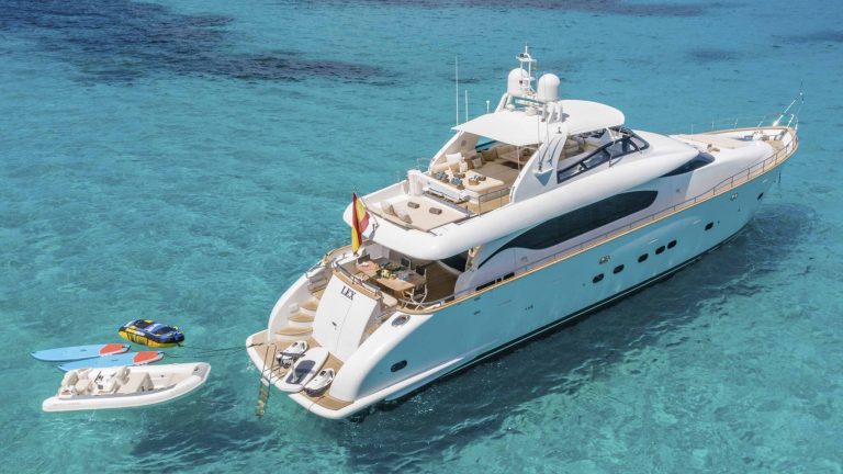 Stern of Maiora 24S Lex - Superyacht in Ibiza