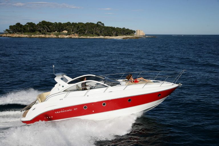 Sailing of Montecarlo 37 Xenia - Yacht in Ibiza