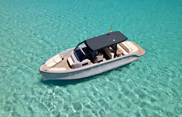 Port view 2 of Rand 32 Archipelago Just Imagine - Yacht in Ibiza