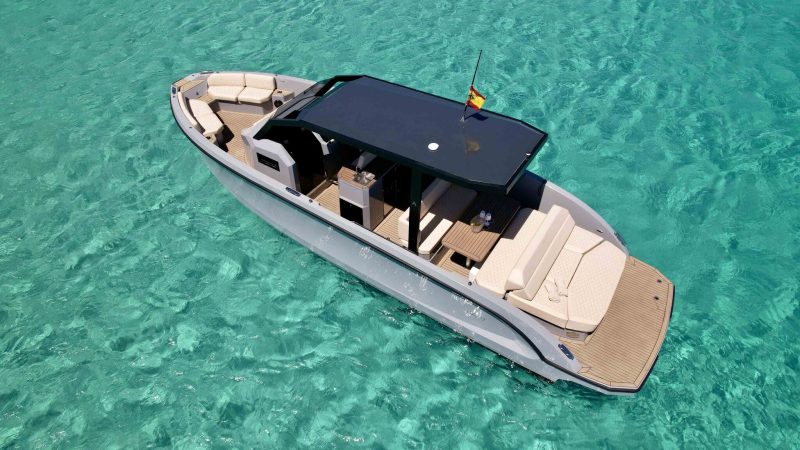 Sundeck of Rand 32 Archipelago Just Imagine - Yacht in Ibiza