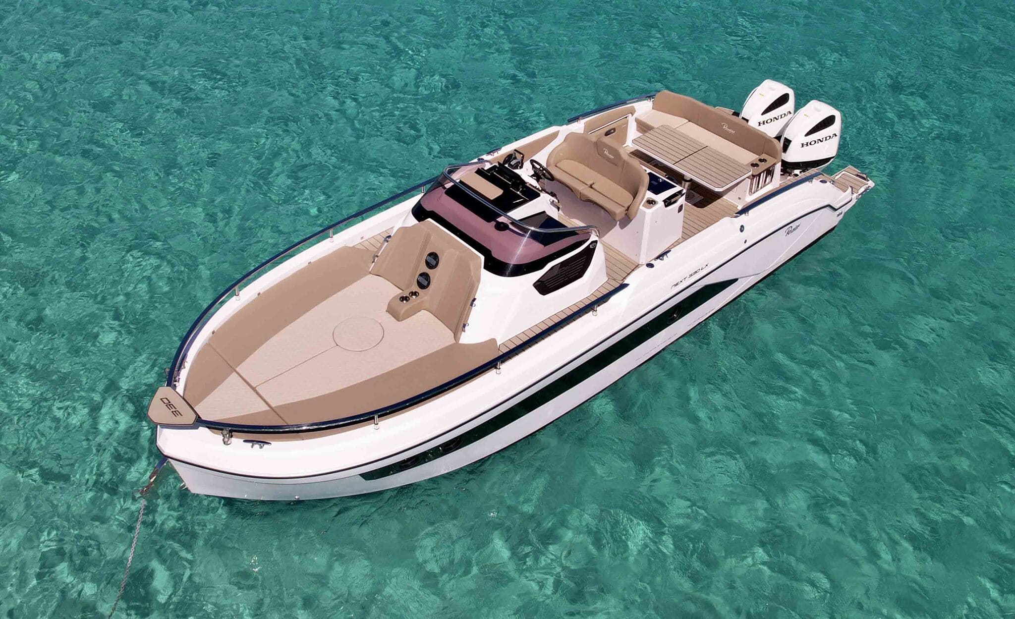 Bow sundeck of Ranieri 330 LX Just Venture - Motorboat in Ibiza