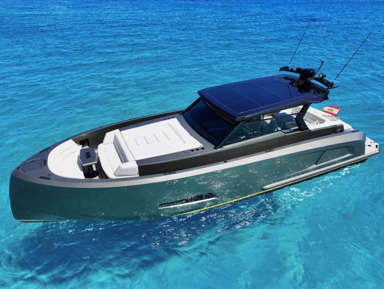 Port view 2 of Vanquish VQ45 Time - Yacht in Ibiza