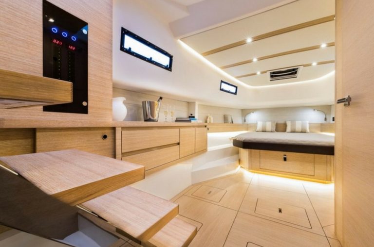 Cabin of Pardo 43 Yaas - Yacht in Ibiza