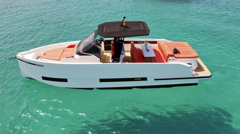 Port view of De Antonio D32 Donatello - Yacht in Ibiza