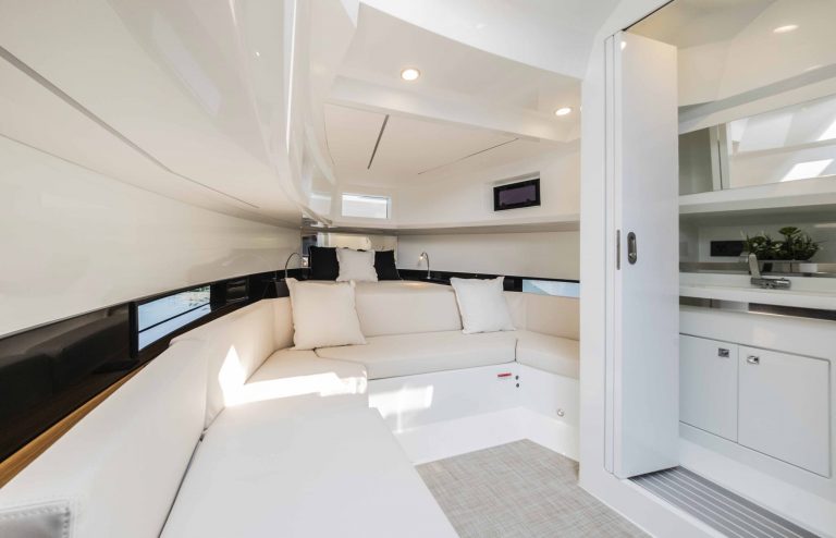 Cabin of De Antonio D36 Playyacht IV - Yacht in Ibiza