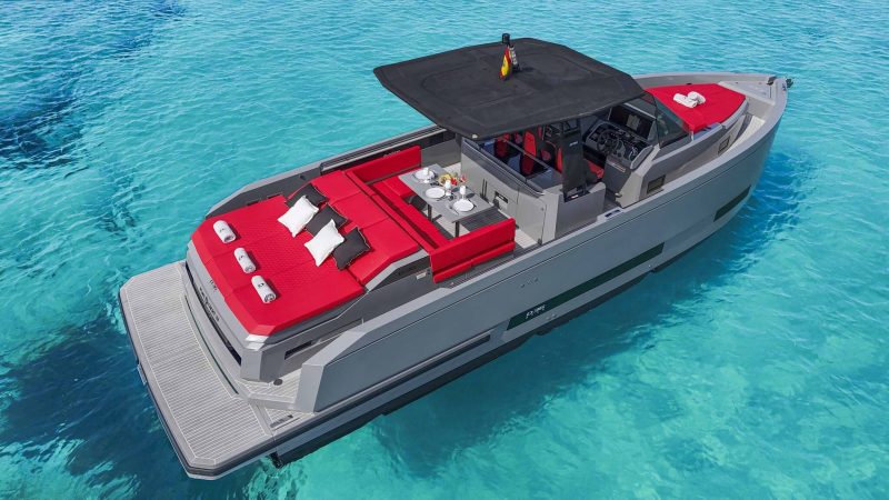 Sundeck of De Antonio D36 Playyacht IV - Yacht in Ibiza