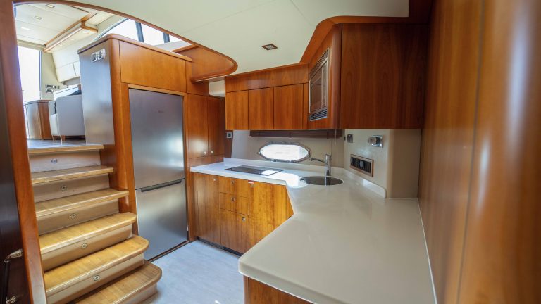 Kitchen of Sunseeker Predator 72 El Boss - Yacht in Ibiza