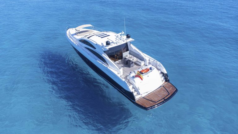 Stern of Sunseeker Predator 72 El Boss - Yacht in Ibiza