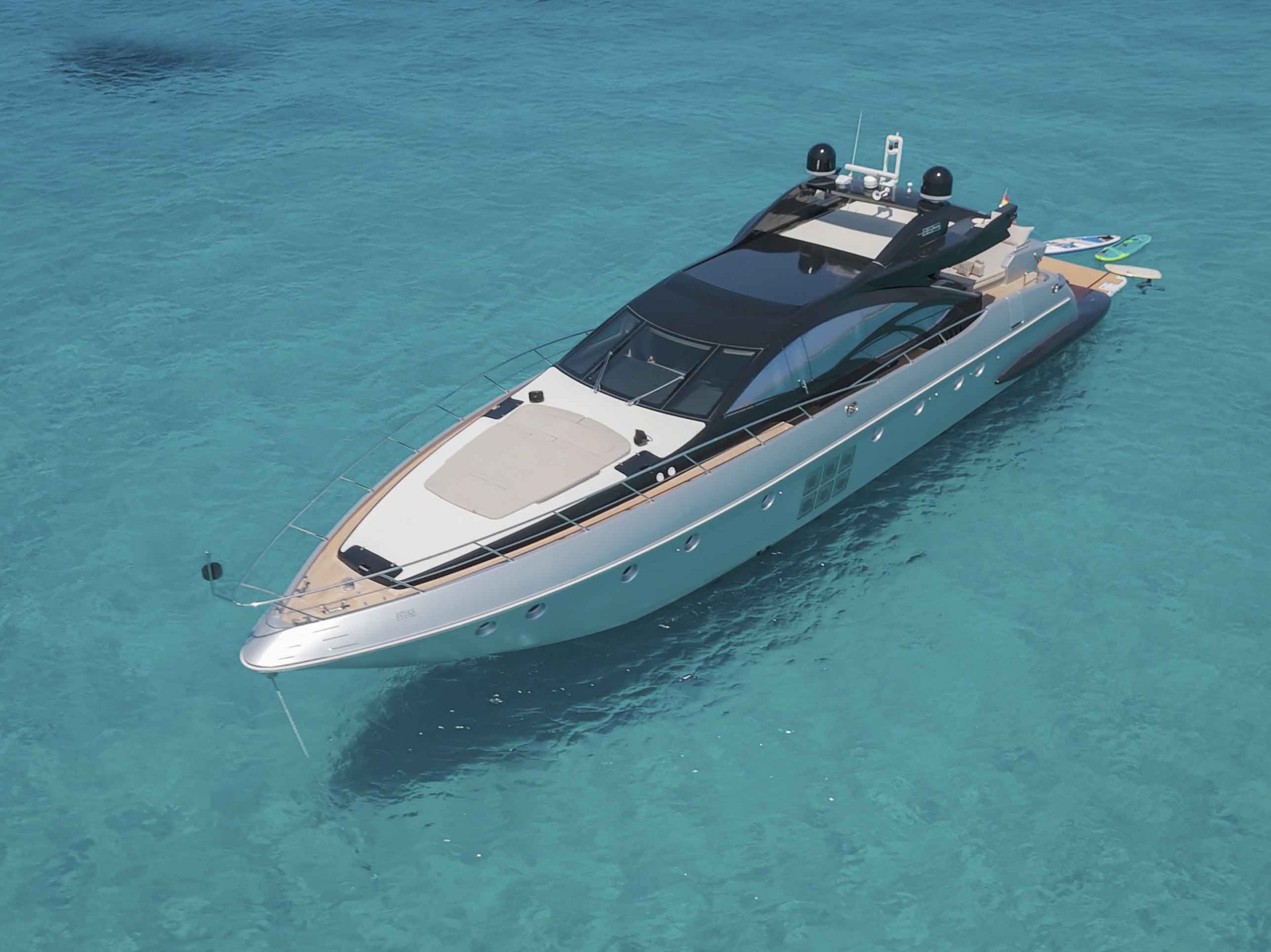 Bow of Azimut 86 Jungle - Superyacht in Ibiza