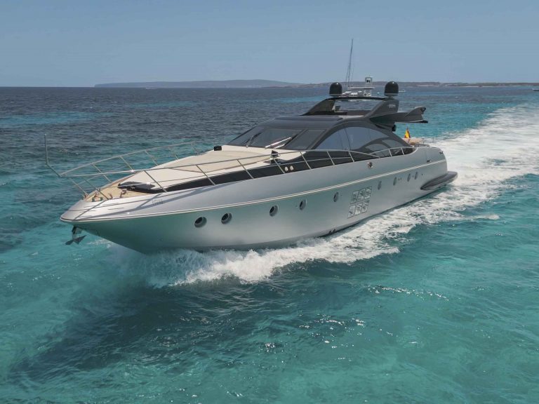 Sailing of Azimut 86 Jungle - Superyacht in Ibiza