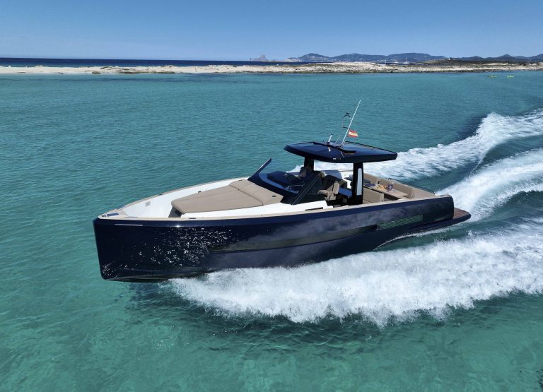 Sailing of Fjord 44 Minipico IV - Yacht in Ibiza