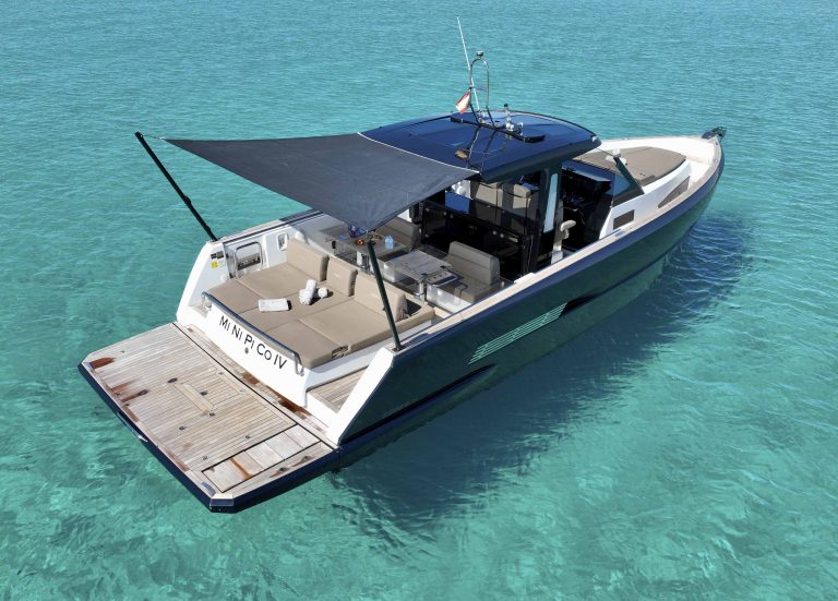 Sundeck of Fjord 44 Minipico IV - Yacht in Ibiza