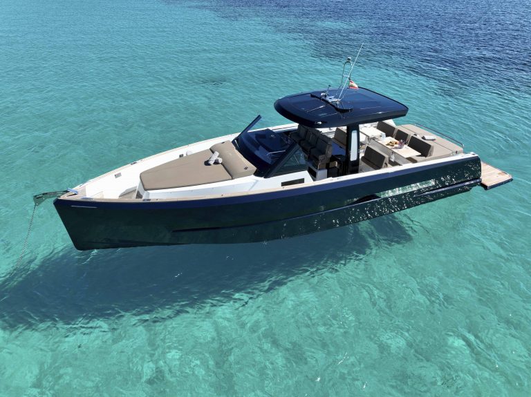 Port view of Fjord 44 Minipico IV - Yacht in Ibiza