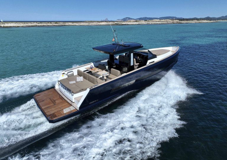 Sailing of Fjord 44 Minipico IV - Yacht in Ibiza