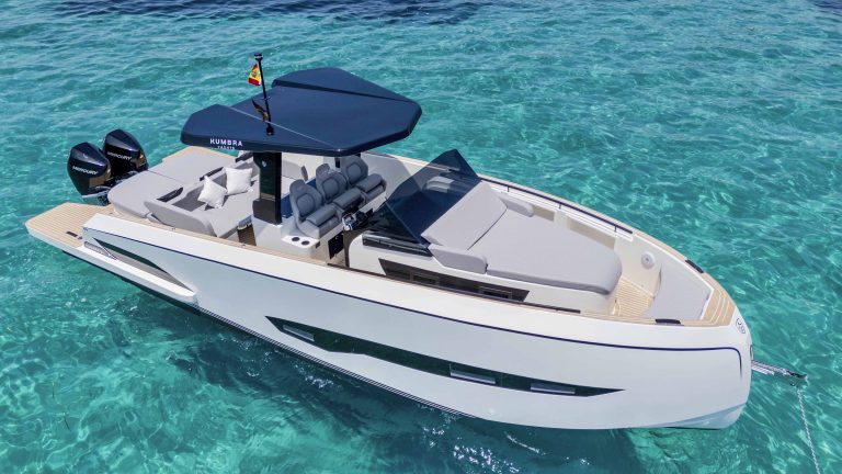 Bow sundeck of Kumbra 34 Santos - Yacht in Ibiza