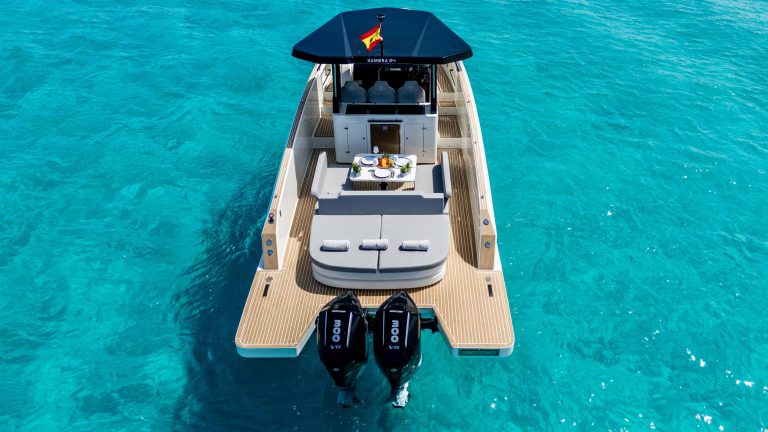 Stern of Kumbra 34 Santos - Yacht in Ibiza
