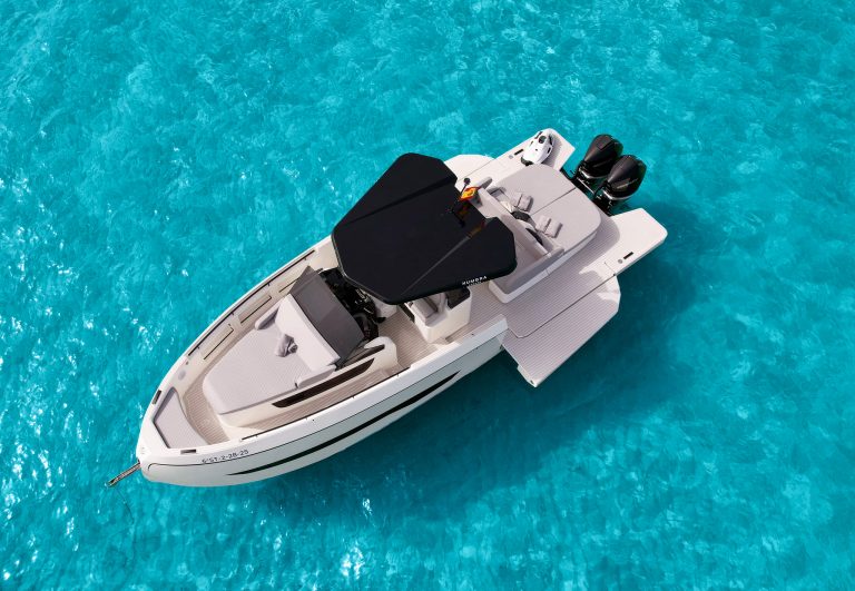 Bow sundeck of Kumbra 34 Santos - Yacht in Ibiza