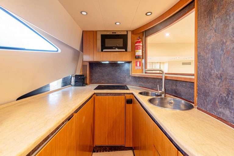 Kitchen of Abacus 61 Estela - Yacht in San Antonio