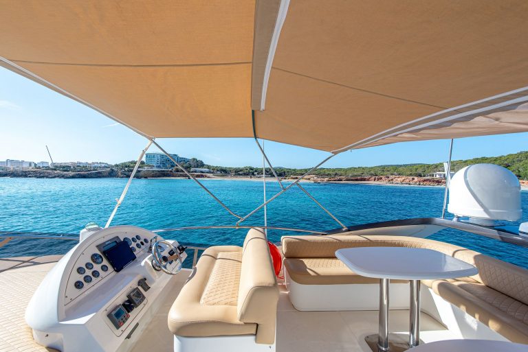 Fly bridge 2 of Abacus 61 Estela - Yacht in San Antonio