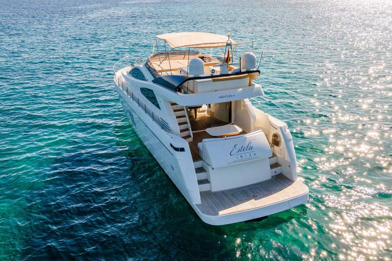 Stern of Abacus 61 Estela - Yacht in San Antonio