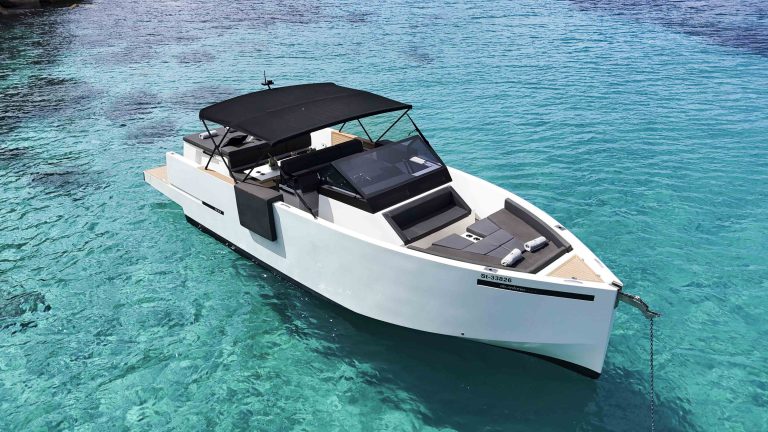 Bow 2 of De Antonio D33 Ocean's 911 - Yacht in Ibiza