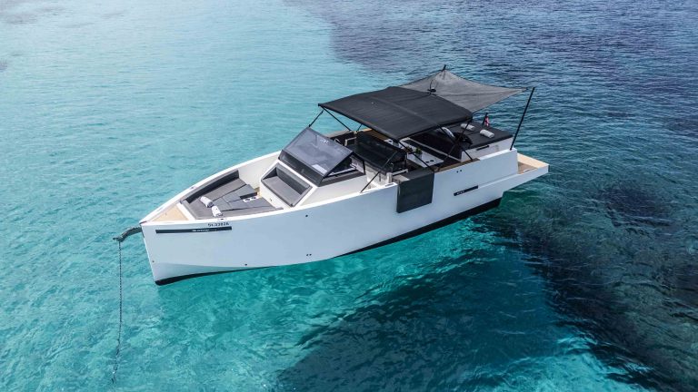 Port view of De Antonio D33 Ocean's 911 - Yacht in Ibiza
