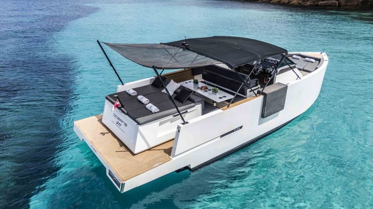 Starboard view of De Antonio D33 Ocean's 911 - Yacht in Ibiza