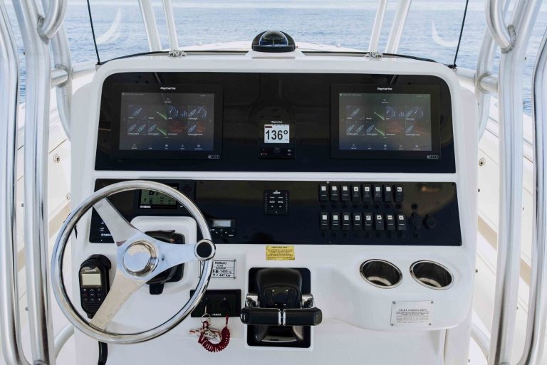 Rudder of Robalo 30 Ciaocore - Motorboat in Ibiza